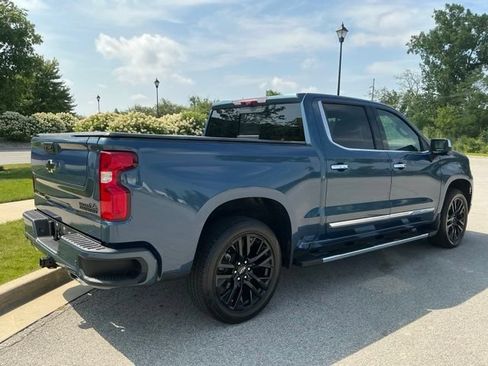 Used 2024 Chevrolet Silverado 1500 High Country w/ High Country Premium Package AWD/4WD image 6