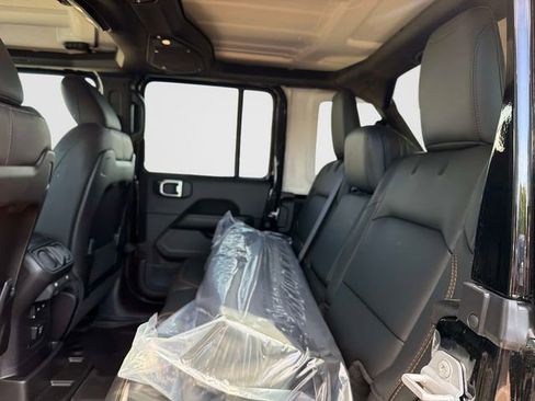 New 2026 Jeep Wrangler Unlimited Sahara AWD/4WD image 14