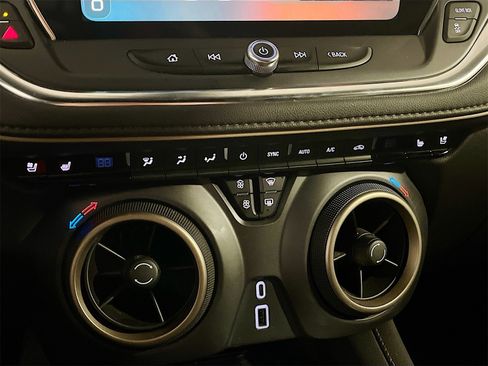 Used 2025 Chevrolet Blazer Premier w/ Driver Confidence II Package image 16