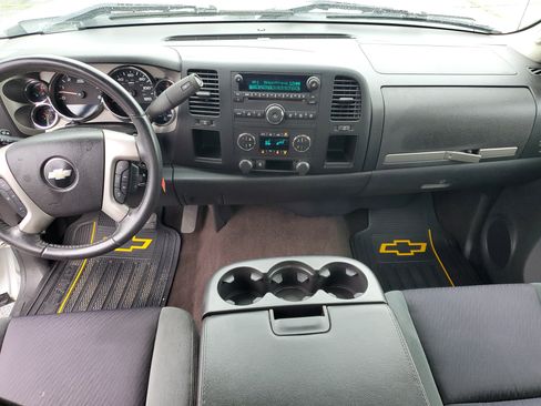 Used 2009 Chevrolet Silverado 1500 LT w/ Power Pack Plus RWD image 16
