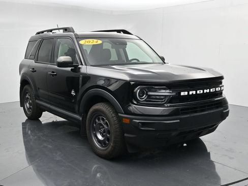 Used 2024 Ford Bronco Sport Outer Banks AWD/4WD image 2