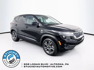 Used 2023 Kia Seltos LX AWD/4WD video 1