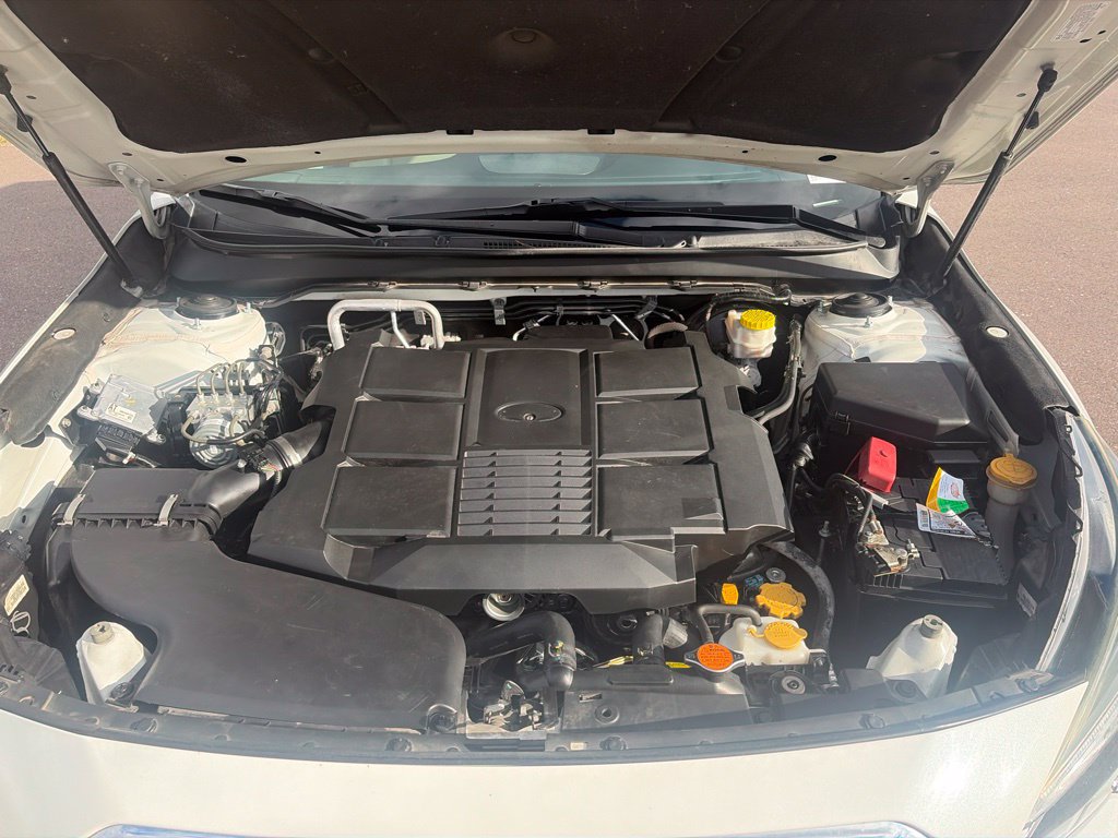Used 2018 Subaru Outback 3.6R Limited AWD/4WD image 32