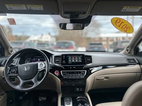 Used 2019 Honda Pilot Touring image 16