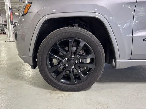 Used 2020 Jeep Grand Cherokee Altitude image 9