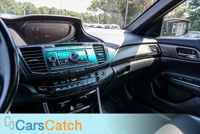 Used 2017 Honda Accord Sport image 26
