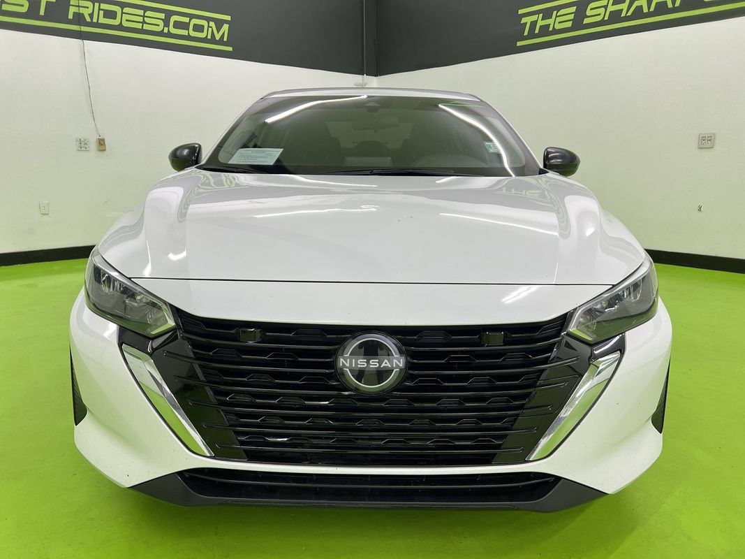 Used 2024 Nissan Sentra SV FWD image 3