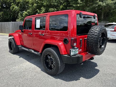 Used 2018 Jeep Wrangler Unlimited Sahara w/ Max Tow Package AWD/4WD image 3