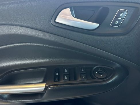 Certified 2018 Ford Escape SEL FWD image 12