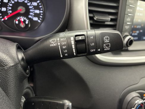 Used 2017 Kia Sorento AWD w/ LX Convenience Package image 21