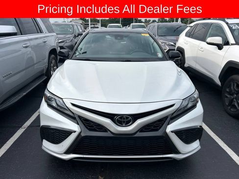 Used 2023 Toyota Camry XSE FWD image 10