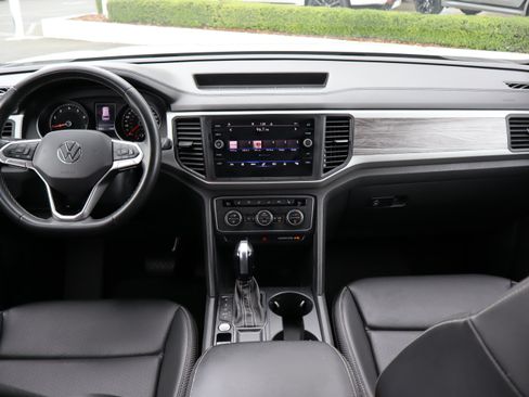 Used 2021 Volkswagen Atlas Cross Sport SE FWD image 14