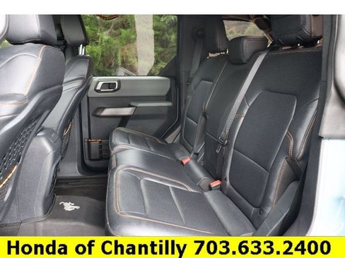 Used 2022 Ford Bronco Badlands image 24