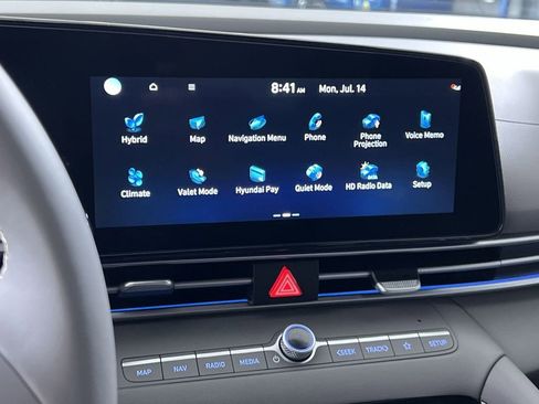 New 2025 Hyundai Elantra SEL image 25