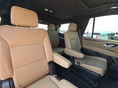 Used 2023 Chevrolet Tahoe Premier w/ Premium Package 2 RWD image 17