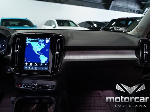 Used 2024 Volvo XC40 B5 Plus w/ Protection Package Premier AWD/4WD image 33