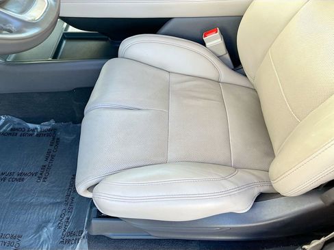 Used 2024 Lincoln Navigator Reserve image 20