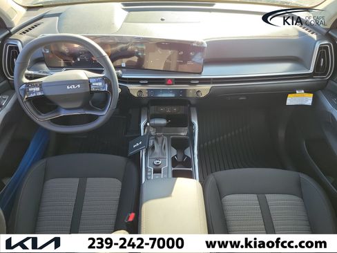 New 2026 Kia Sorento LX FWD image 15