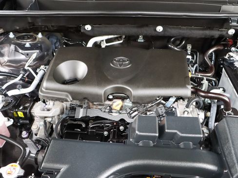 Used 2023 Toyota RAV4 XLE w/ Convenience Package FWD image 31