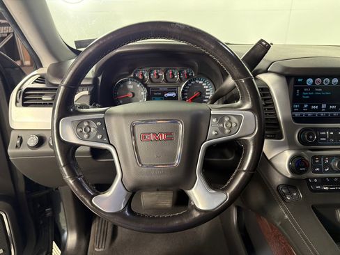 Used 2019 GMC Yukon SLT w/ Premium Edition AWD/4WD image 16