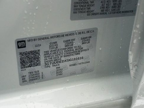 Used 2025 GMC Sierra 1500 SLT w/ SLT Premium Plus Package AWD/4WD image 45