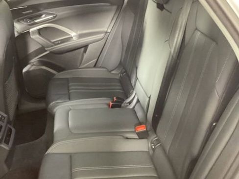 Certified 2025 Audi Q5 Premium Plus w/ Premium Plus image 10