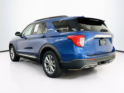 Used 2022 Ford Explorer XLT w/ Equipment Group 202A AWD/4WD image 5