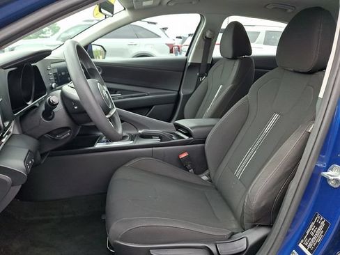 Used 2023 Hyundai Elantra SEL FWD image 13