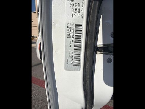 Used 2015 Chrysler 300 C RWD image 12