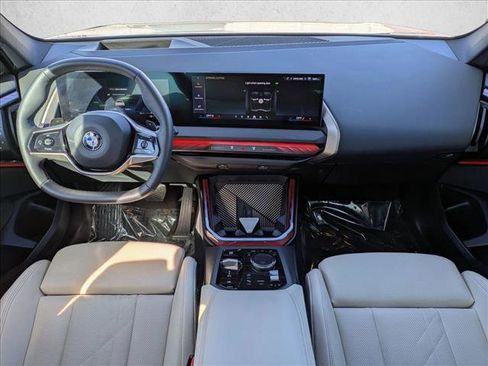 Used 2025 BMW X3 xDrive30i w/ Premium Package image 18