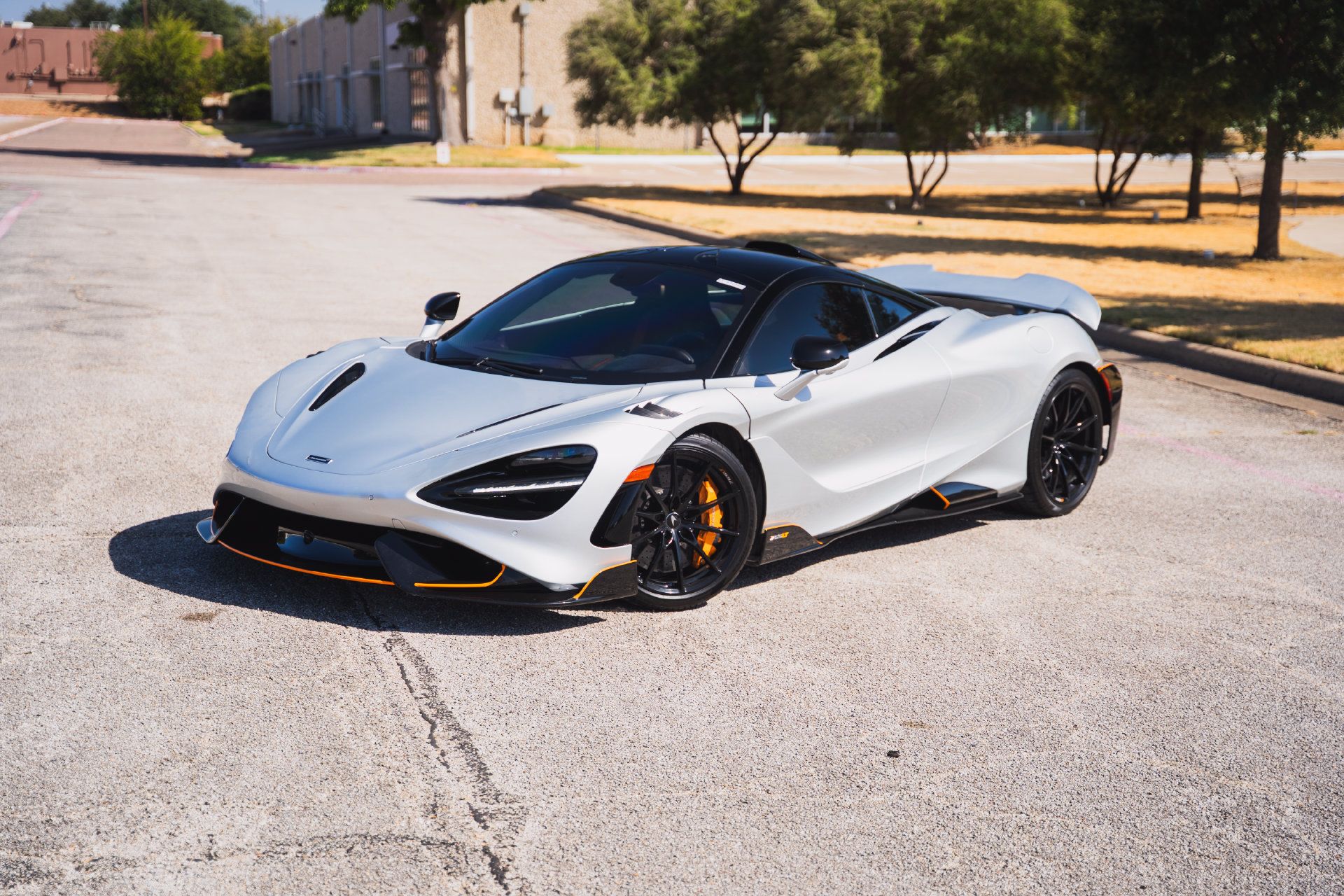 Used 2021 McLaren 765LT RWD image 2