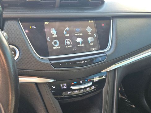 Used 2018 Cadillac XT5 Luxury w/ Driver Awareness Package image 14
