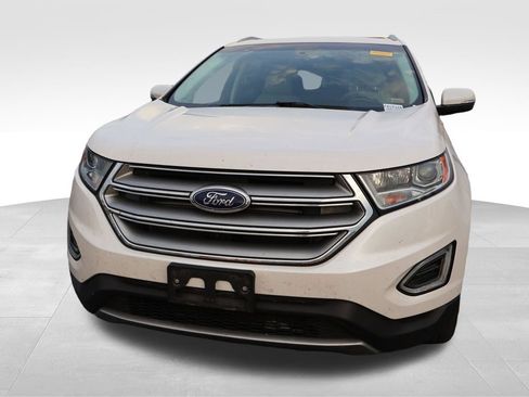 Used 2017 Ford Edge Titanium FWD image 3