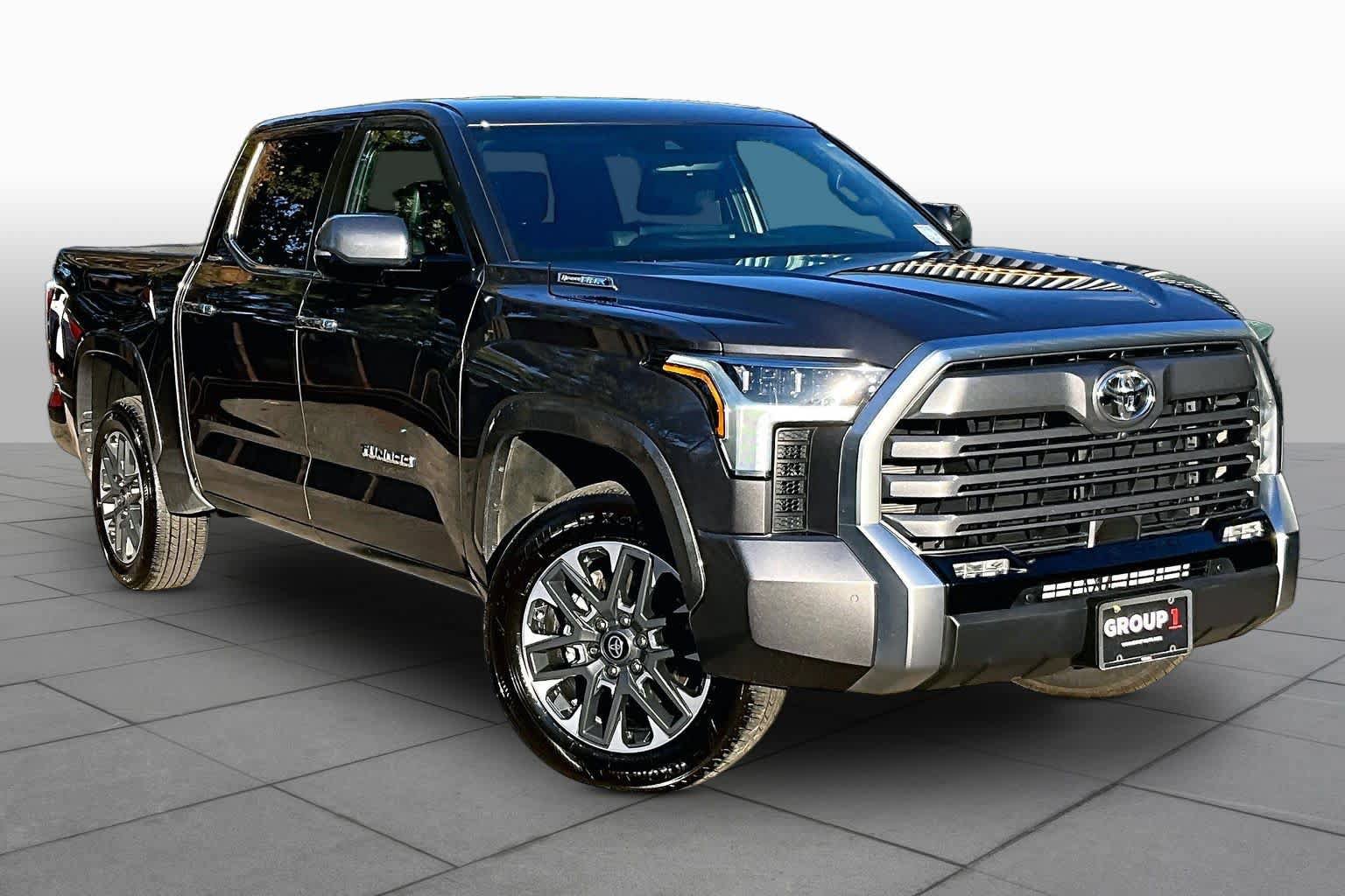 Certified 2025 Toyota Tundra Limited AWD/4WD image 3