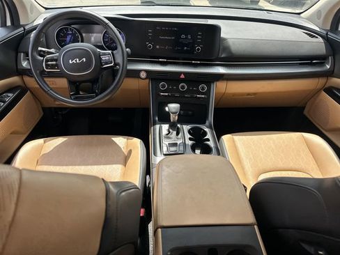 Certified 2024 Kia Carnival LX image 16