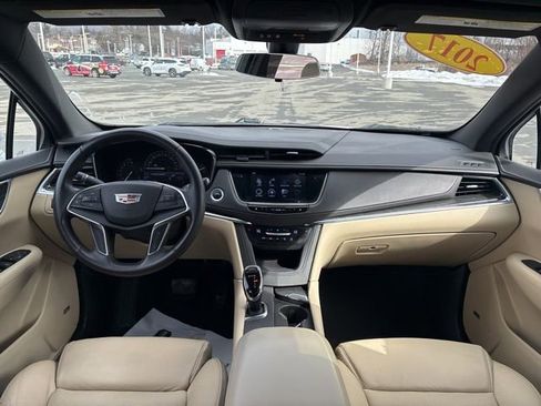 Used 2017 Cadillac XT5 FWD image 24