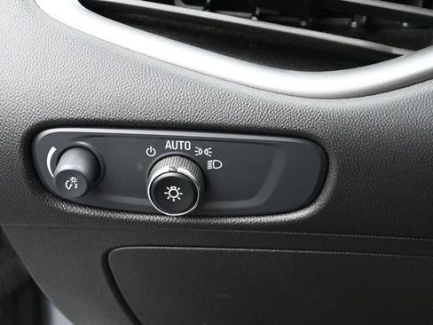 Used 2024 Chevrolet Malibu LT FWD image 17