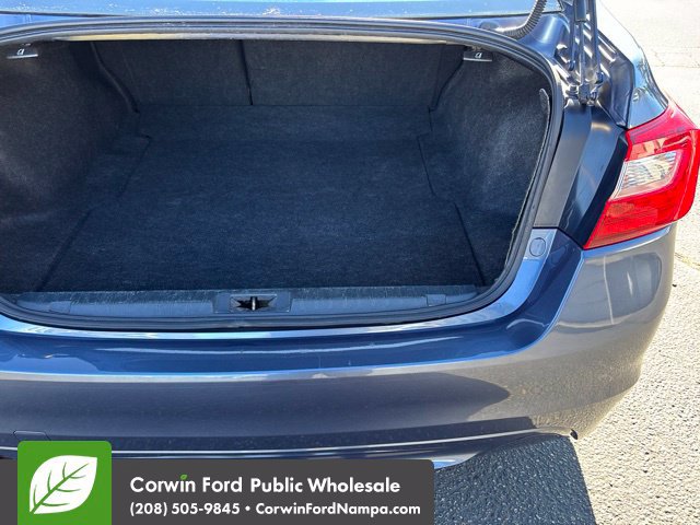 Used 2015 Subaru Legacy 2.5i Premium AWD/4WD image 30