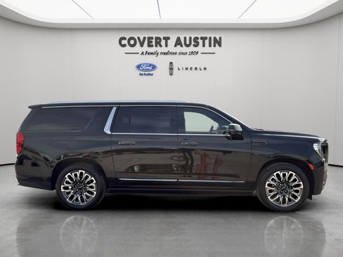 Used 2023 GMC Yukon XL Denali Ultimate image 6