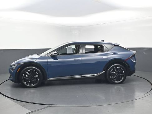 Used 2025 Kia EV6 Wind AWD/4WD image 39