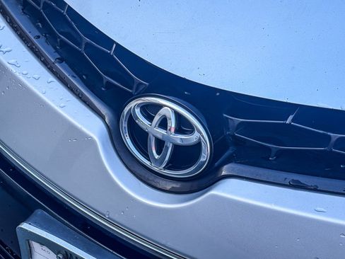 Used 2015 Toyota Corolla S FWD image 9