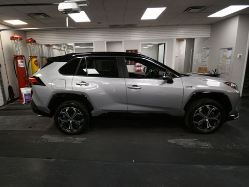 Used 2024 Toyota RAV4 XSE w/ Weather Package image 9