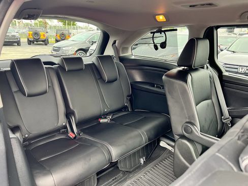 Used 2023 Honda Odyssey Elite image 16