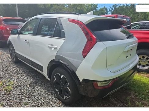 Used 2023 Kia Niro Wave w/ Wave Preserve Package FWD image 4