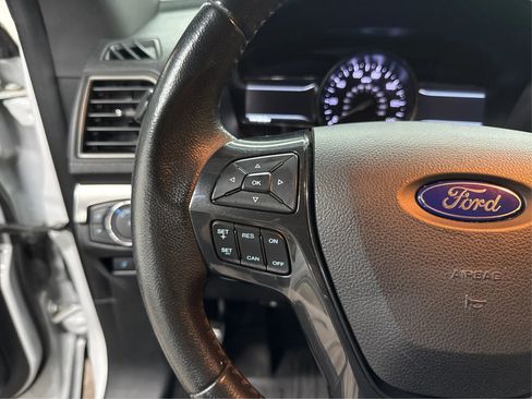 Used 2019 Ford Explorer XLT w/ Equipment Group 201A FWD image 24