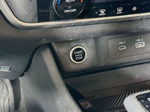 Certified 2023 Nissan Rogue SV FWD image 20