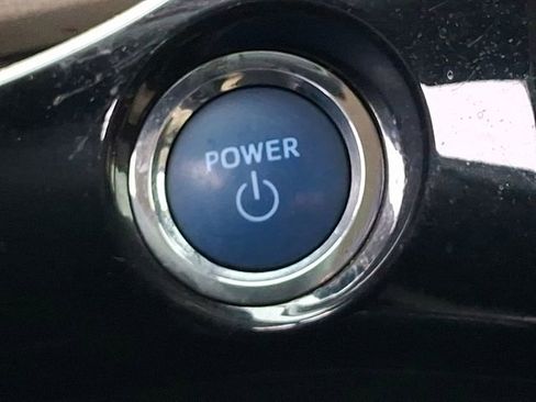 Used 2017 Toyota Prius Two image 28