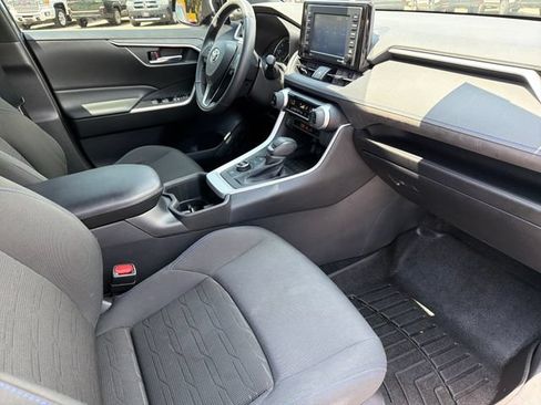 Used 2022 Toyota RAV4 SE AWD/4WD image 24