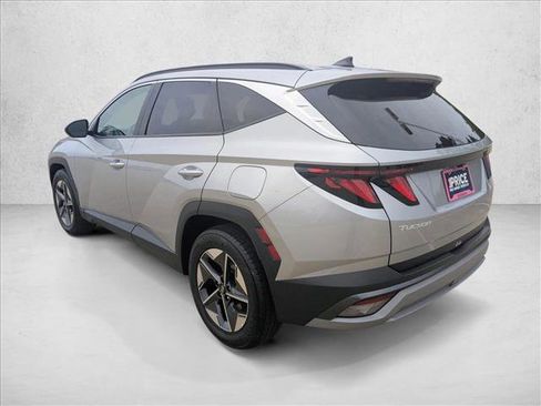 Used 2025 Hyundai Tucson SEL FWD image 8