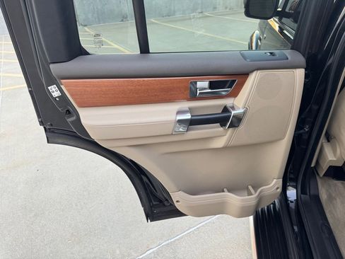 Used 2016 Land Rover LR4 HSE image 21